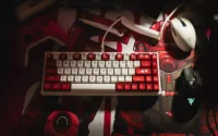 Dois mouses razer ao lado de teclado