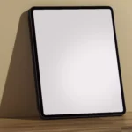 Tablet em cima de móvel